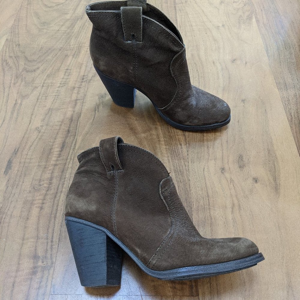 Heeled ankle boots